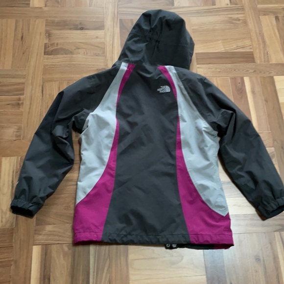 The North Face girls 14/16 jacket - Picture 7 of 8
